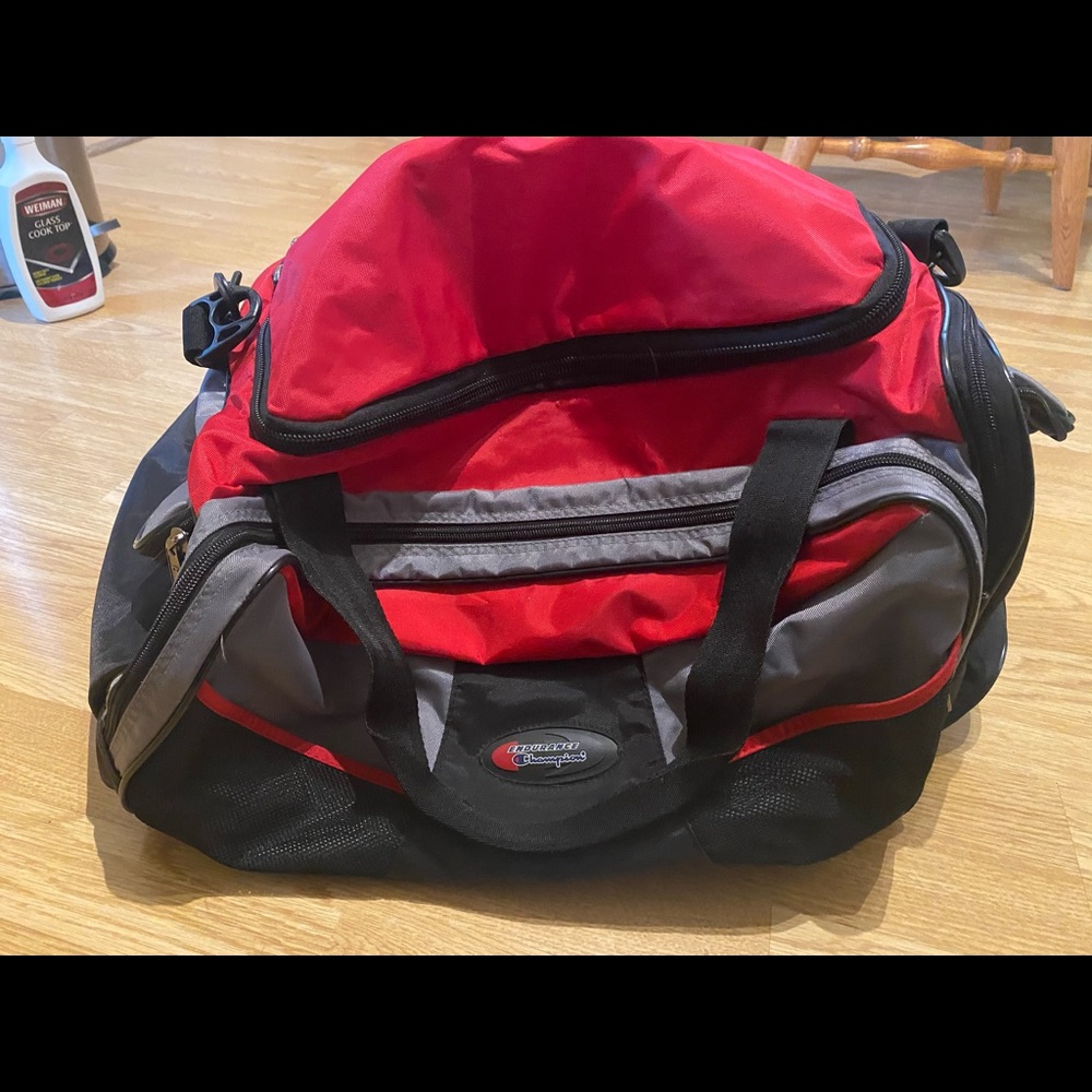 Large champion duffel bag, black & red with 2 different straps